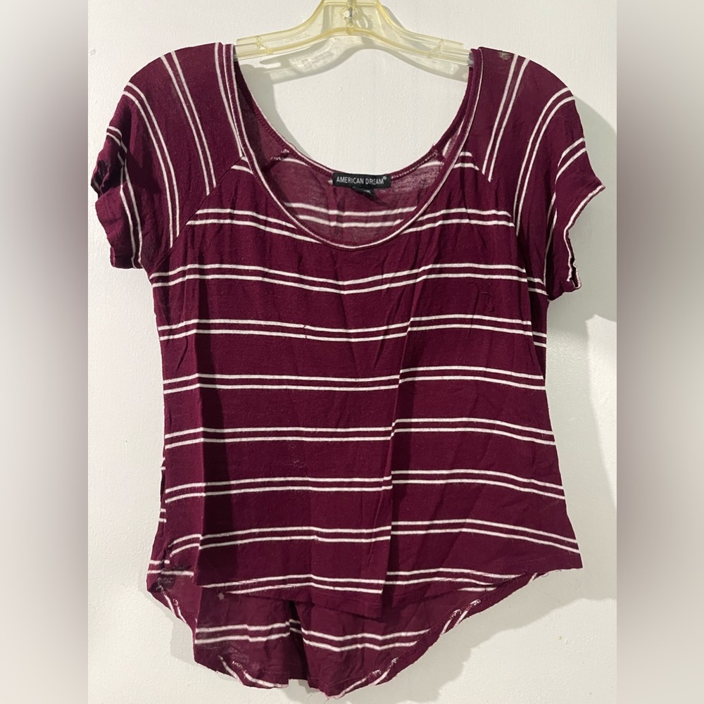 Red and white shirt.